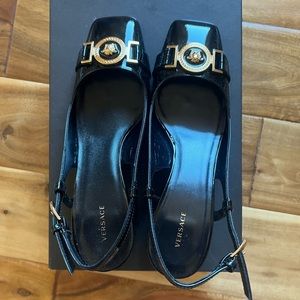 Versace Medusa slingback block heels size 35 black